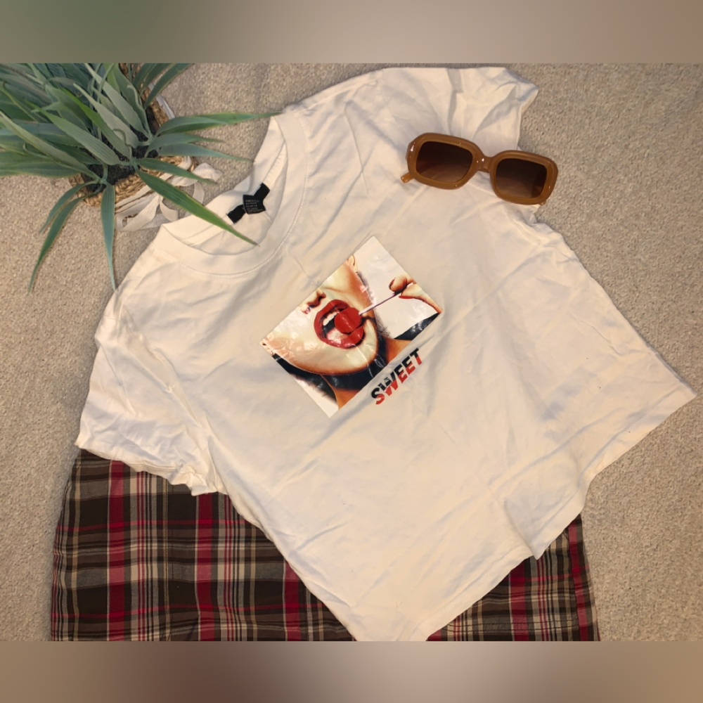 Forever21 “Sweet” Cropped Graphic T Shirt